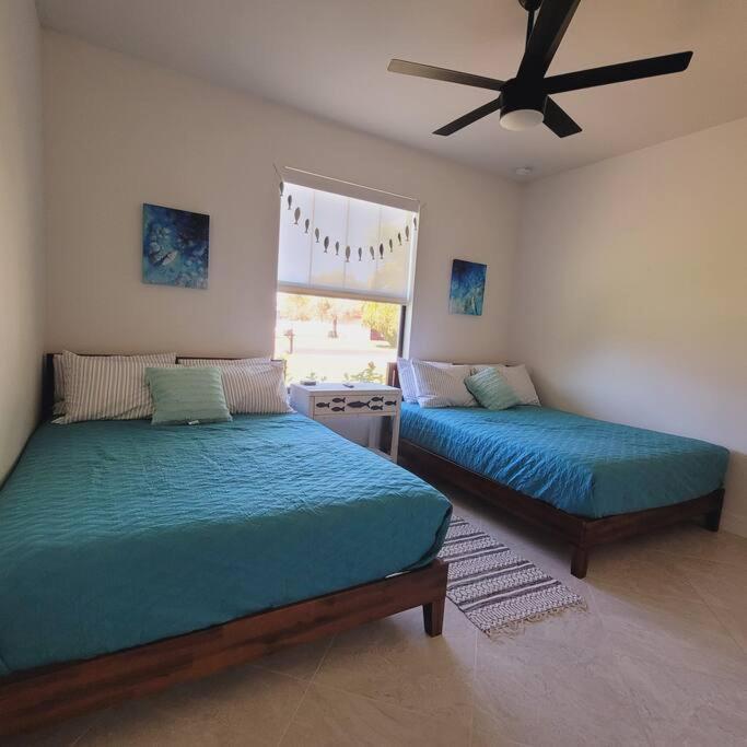 Blue Door Retreat - Luxury Pool Home - Sleeps 8 Cape Coral Exterior photo